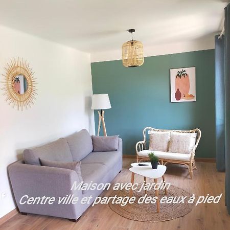 Gite Les Demoiselles Des Sorgues L'Isle-sur-la-Sorgue Bagian luar foto