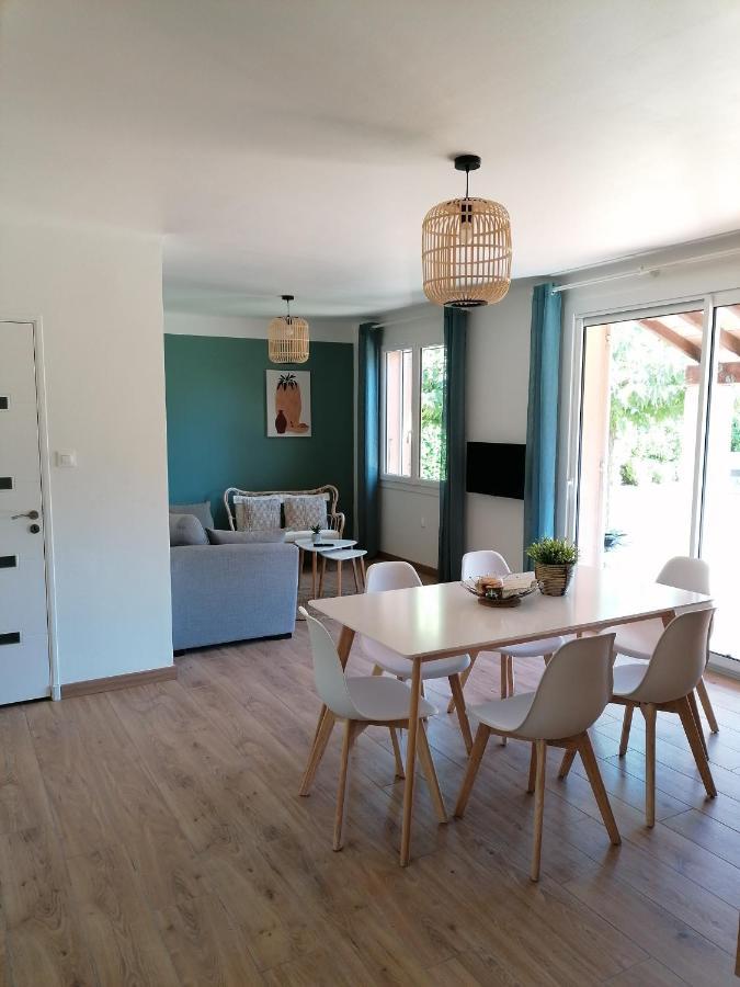 Gite Les Demoiselles Des Sorgues L'Isle-sur-la-Sorgue Bagian luar foto